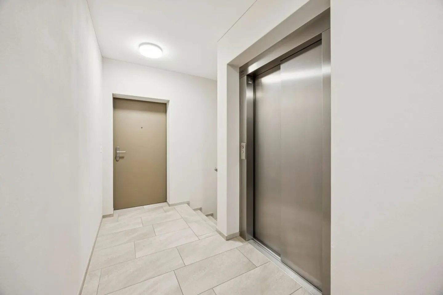 Le panorama rencontre le confort de vie - Penthouse de 6,5 pièces avec vue sur l'Alpstein - Photo 13 sur 14