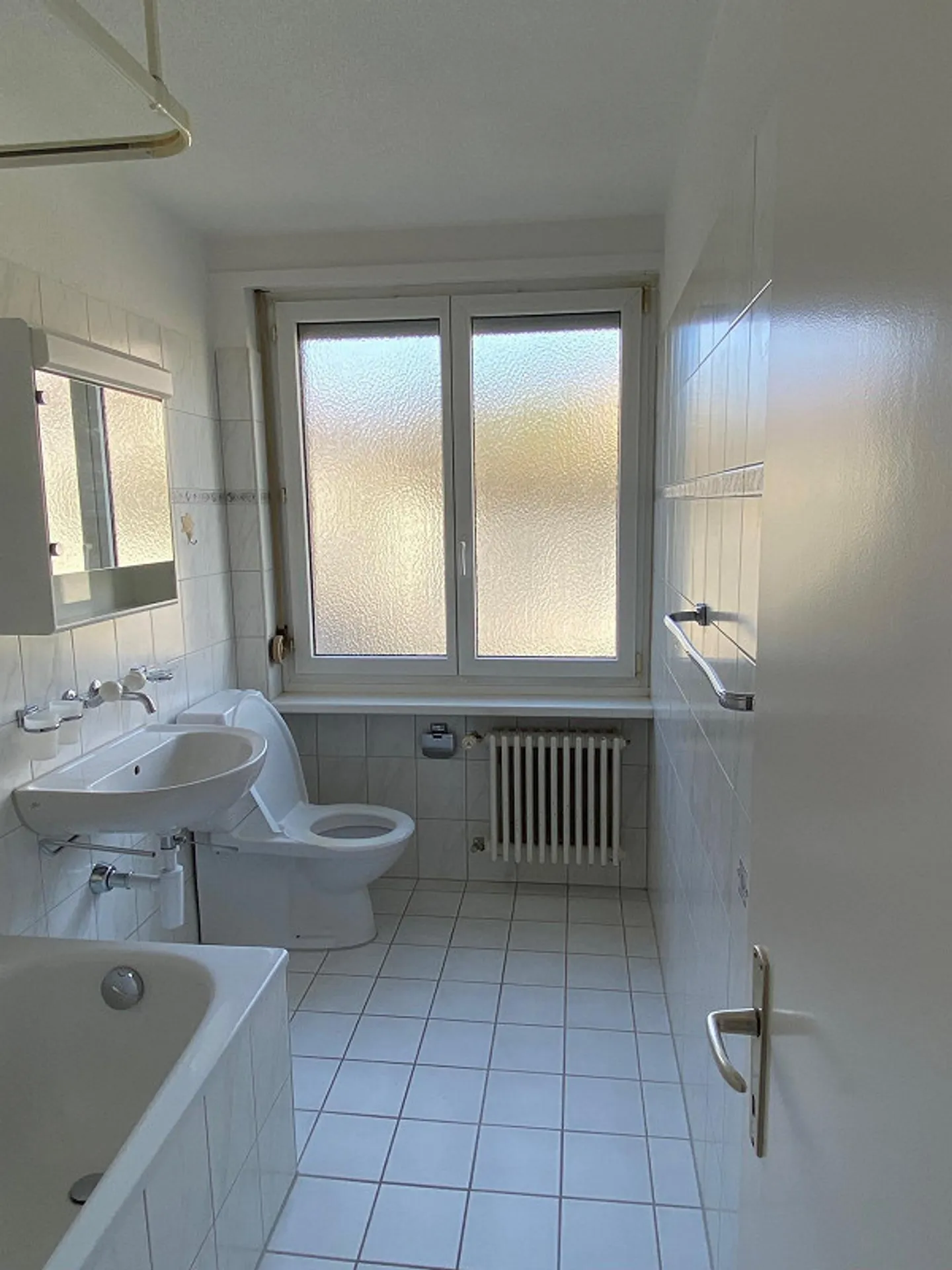 Living in a central location in Oberwinterthur! - Photo 10 of 11