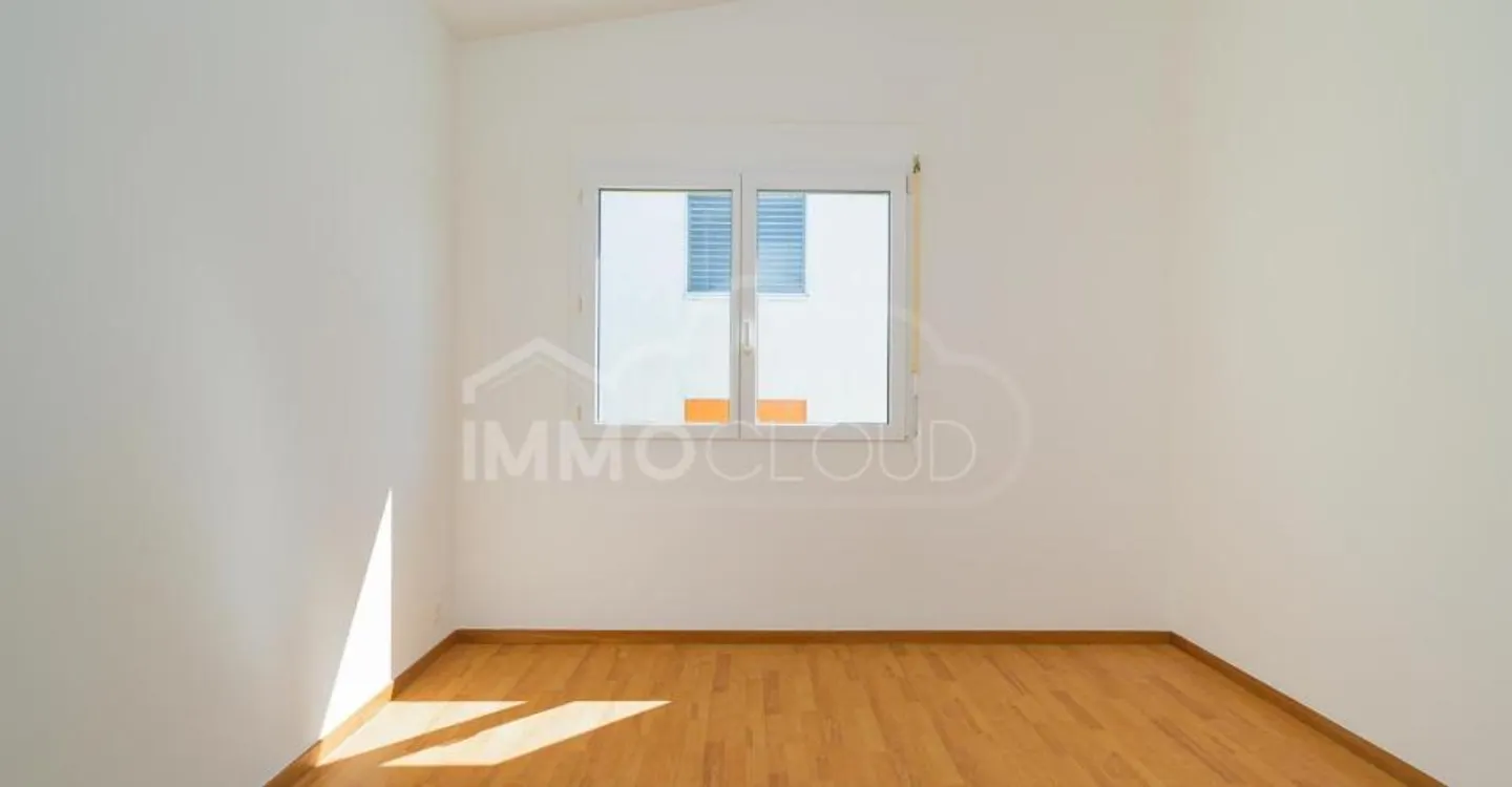 Appartement spacieux au dernier étage - Photo 8 sur 9
