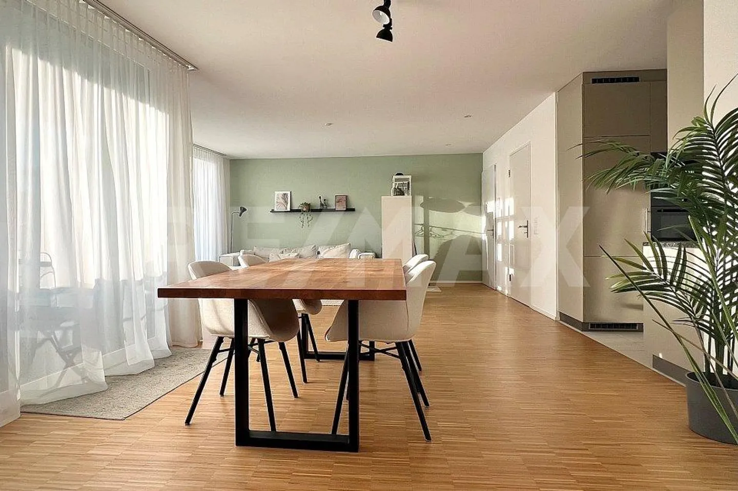Modernes 2.5 Zimmer-Apartment - Foto 2 von 13