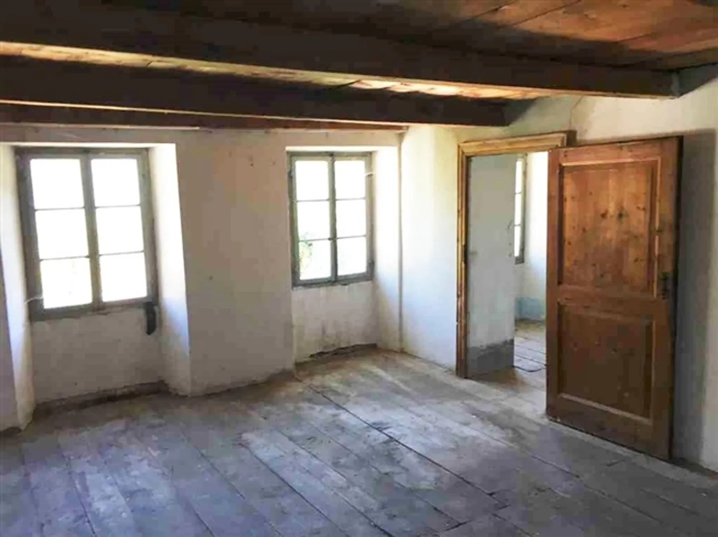 casa grande nel nucleo da ristrutturare con giardino - Foto 9 di 19