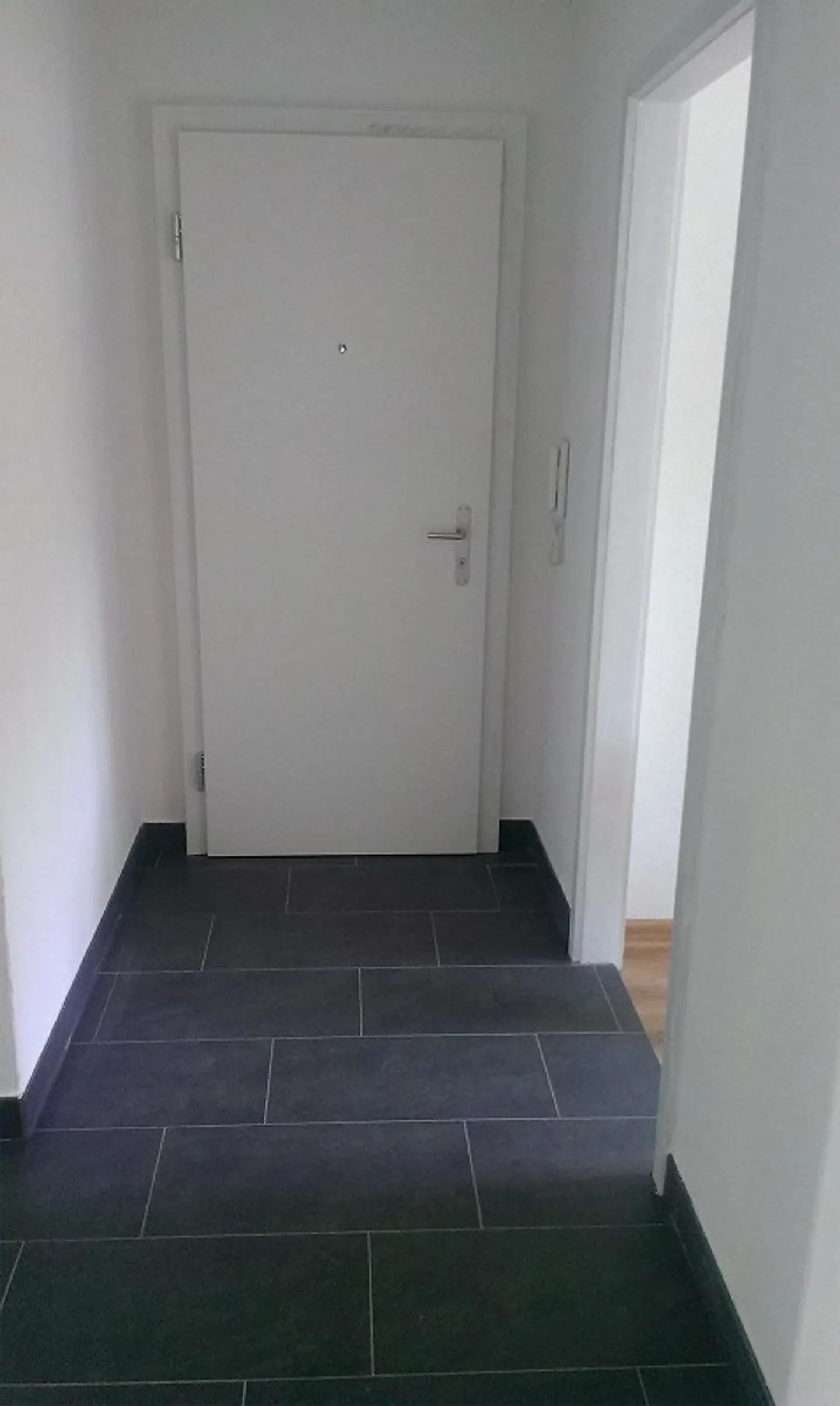 Cozy, renovated 3-room apartment 2nd floor - Photo 5 of 14