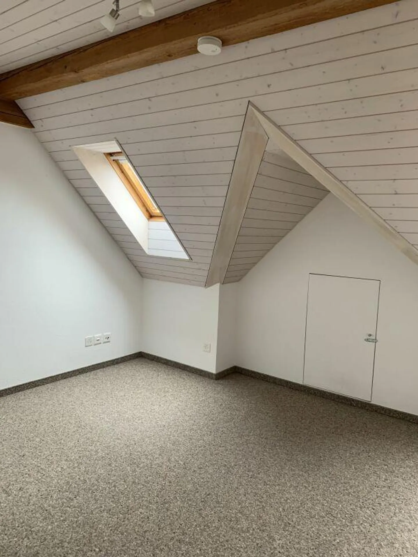 Well-kept 3-room attic apartment seeks new tenants - Photo 5 of 16