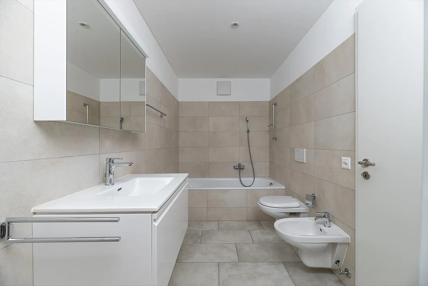 Modern and Practical - Photo 4 of 10