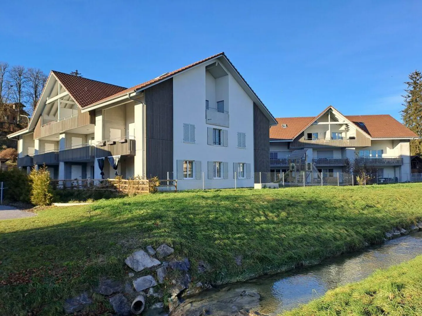 Bel appartement de 3,5 pièces dans un endroit calme - Photo 1 sur 9