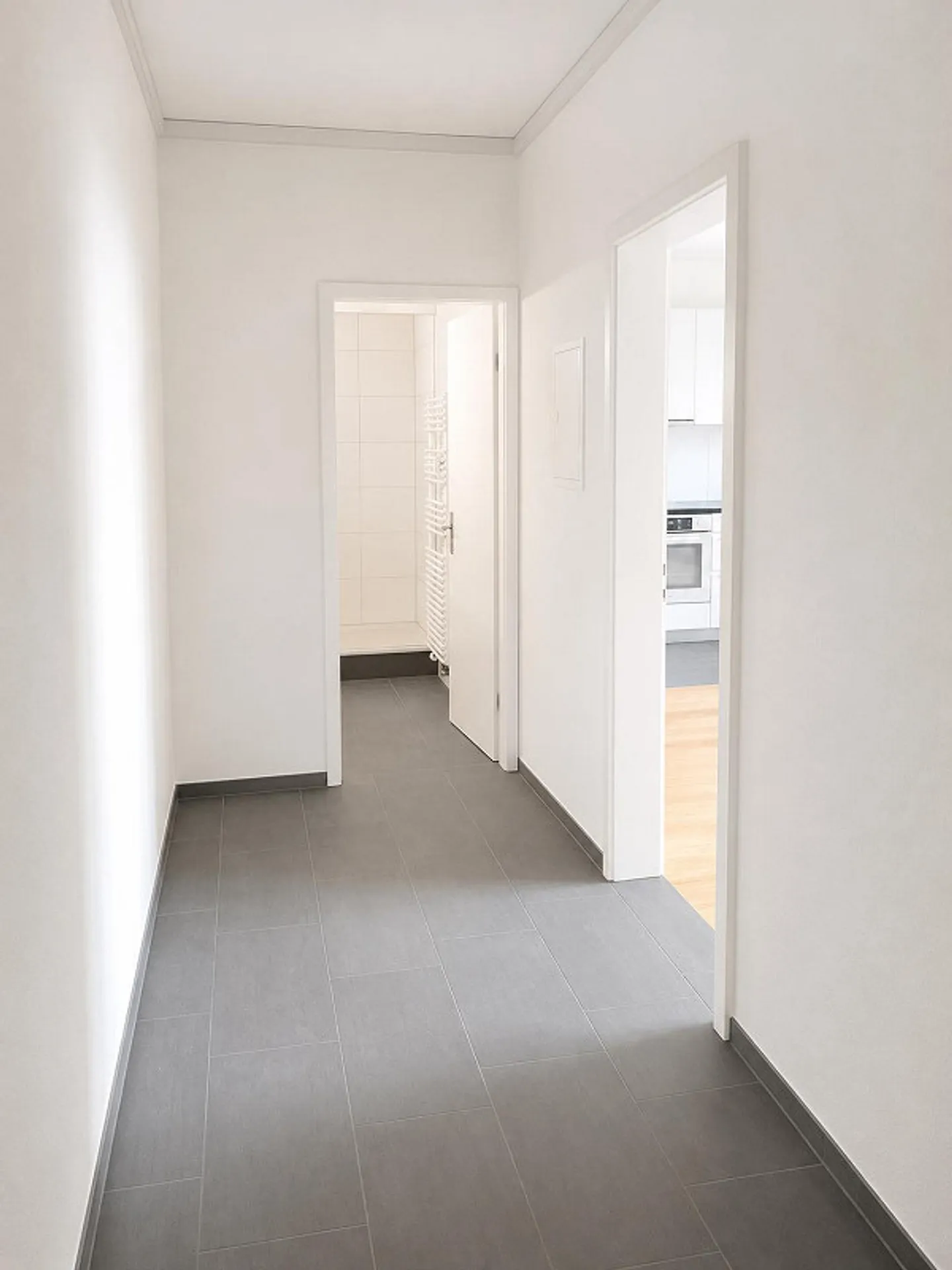Modernes Studio mit grossem Balkon - Foto 4 von 6