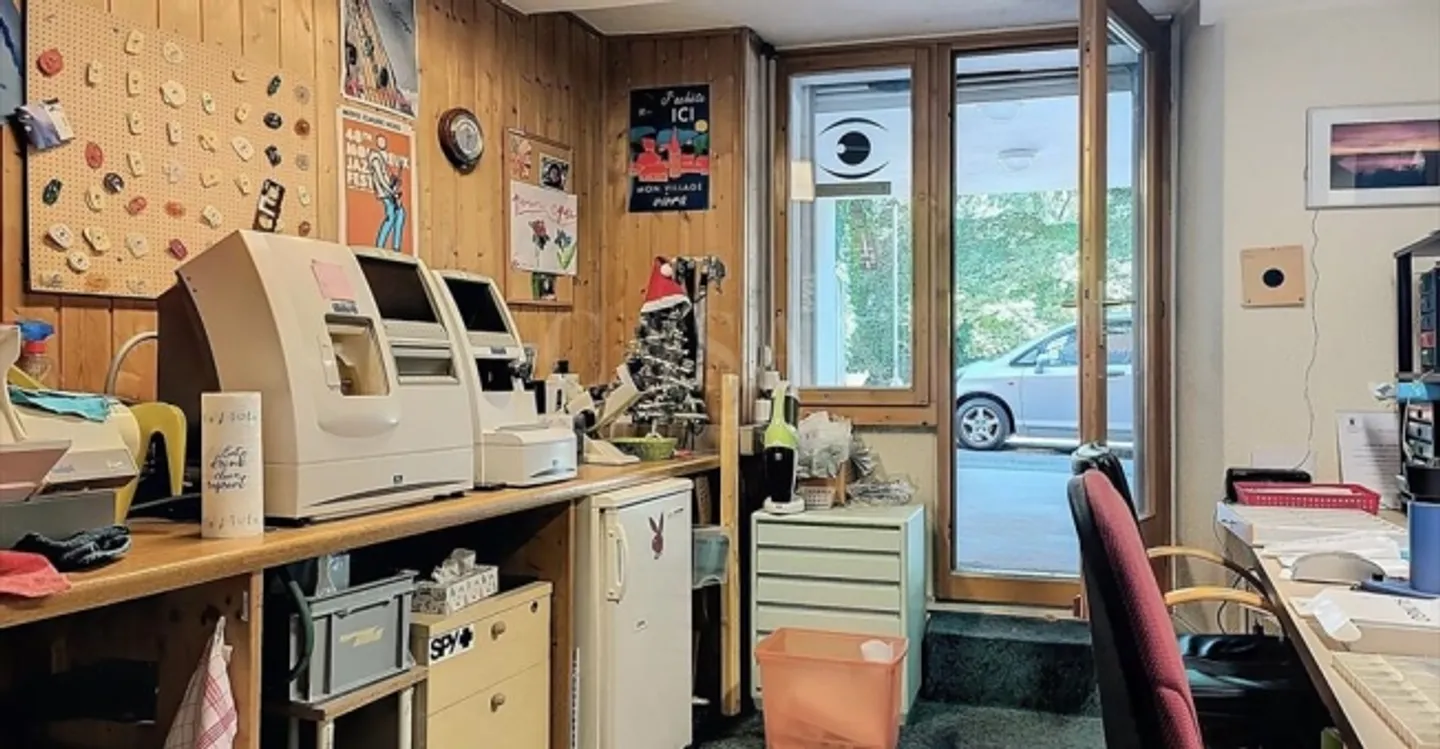 Edificio ad uso misto in affitto - Foto 4 di 6