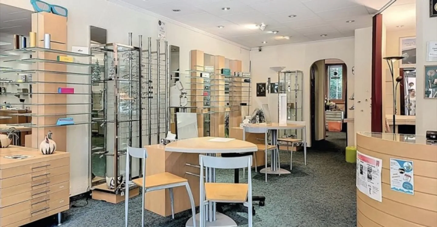 Edificio ad uso misto in affitto - Foto 1 di 6