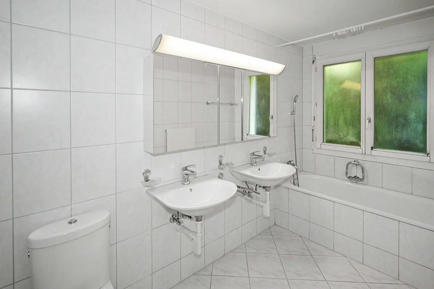 Appartamento con giardino 4,5 stanze a Oberwil - Foto 7 di 13