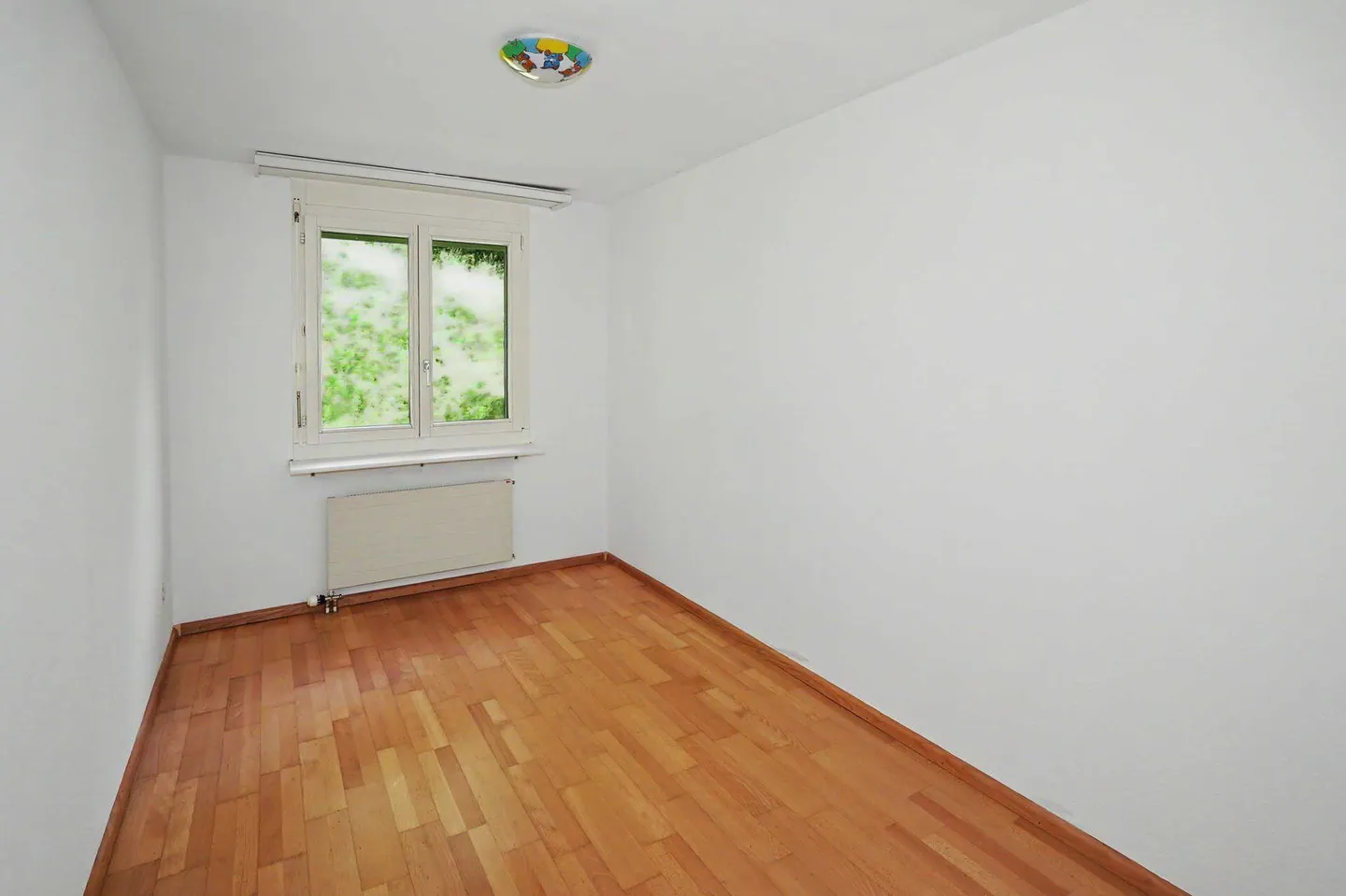 Appartamento con giardino 4,5 stanze a Oberwil - Foto 8 di 13