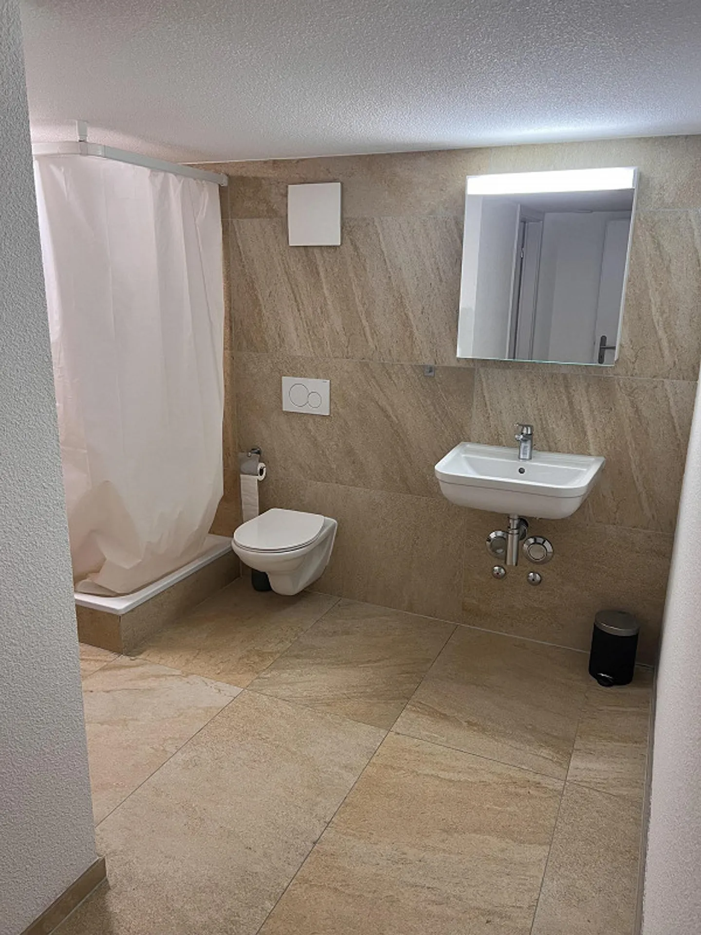 Charmant appartement 2,5 pièces à Biel - Photo 4 sur 6