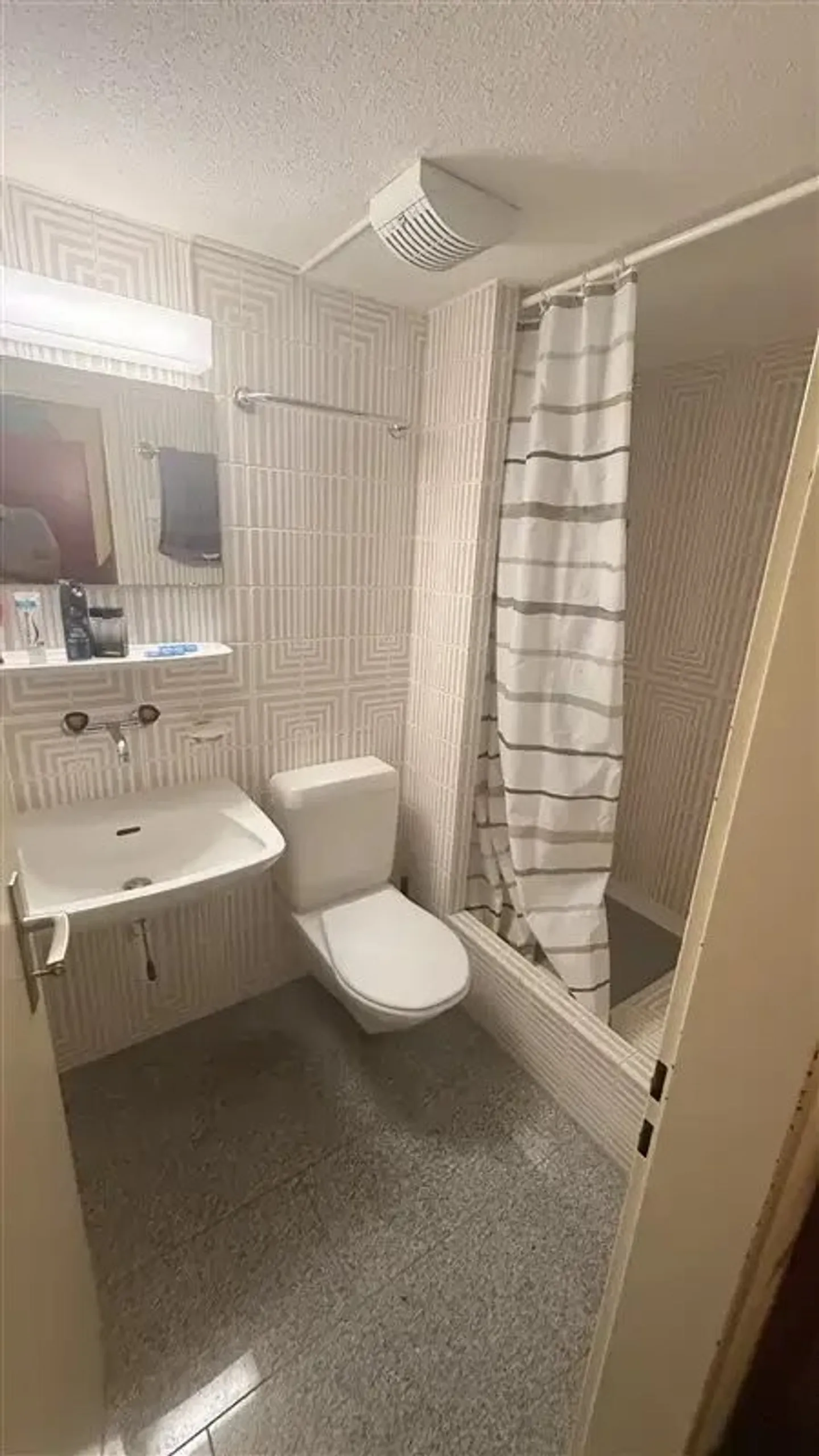 Furnished 1-room apartment - Photo 7 of 7