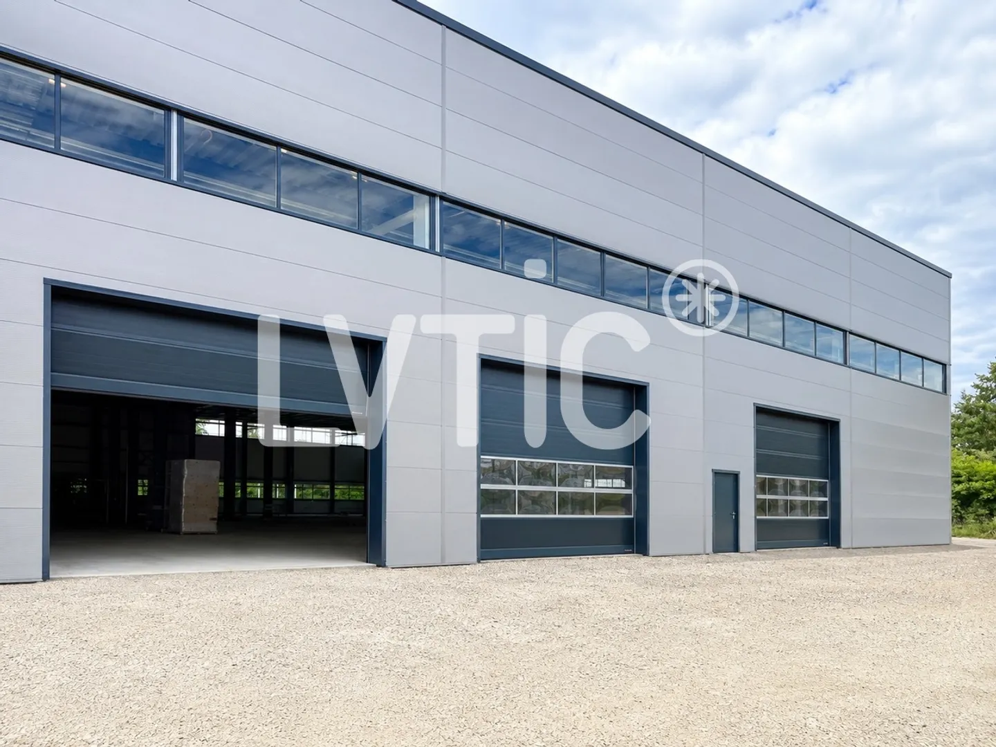 Industrial Hall and Offices for Rent - Photo 2 of 13