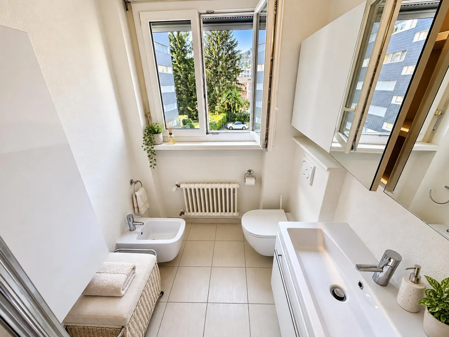 LUGANO CENTRALE | 4.5 ZIMMER + ZWEI MIETWOHNUNGEN – EINE EINZIGARTIGE IMMOBILIENMÖGLICHKEIT - Foto 4 von 28
