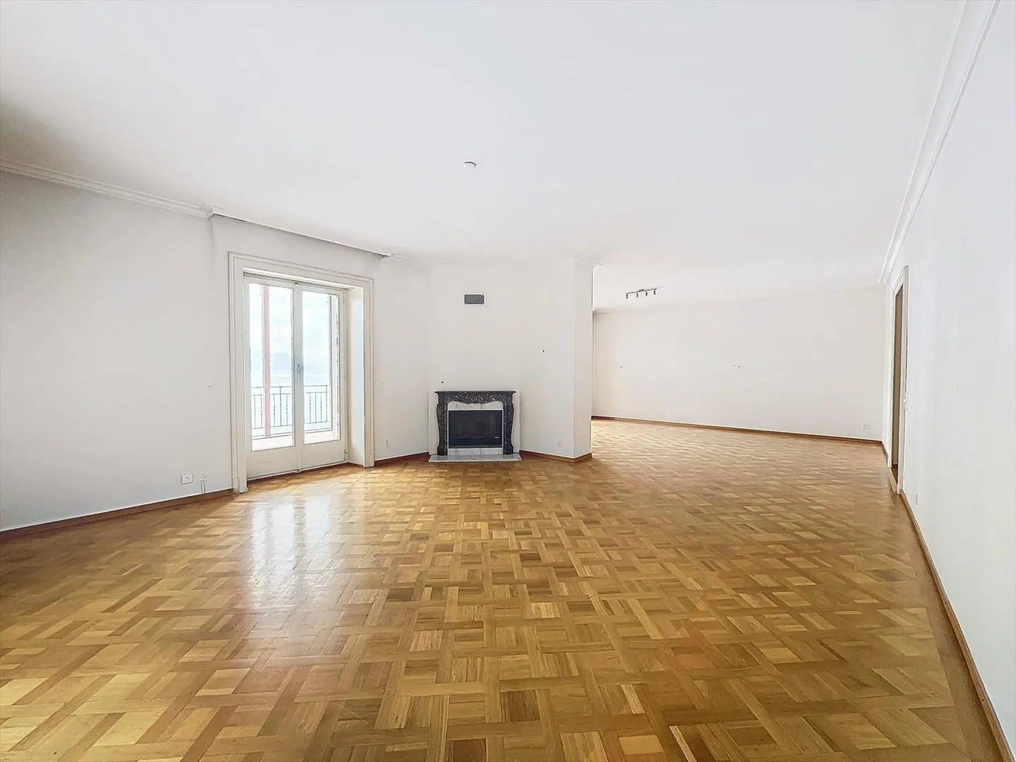 Magnifico appartamento di 5,5 stanze, direttamente sull'acqua! Residenza esclusiva! - Foto 6 di 11