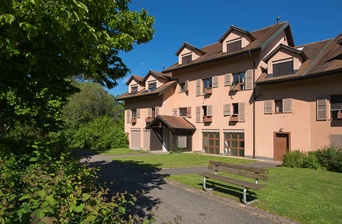 Charmant Appartement 5 Pièces - Photo 1 sur 4