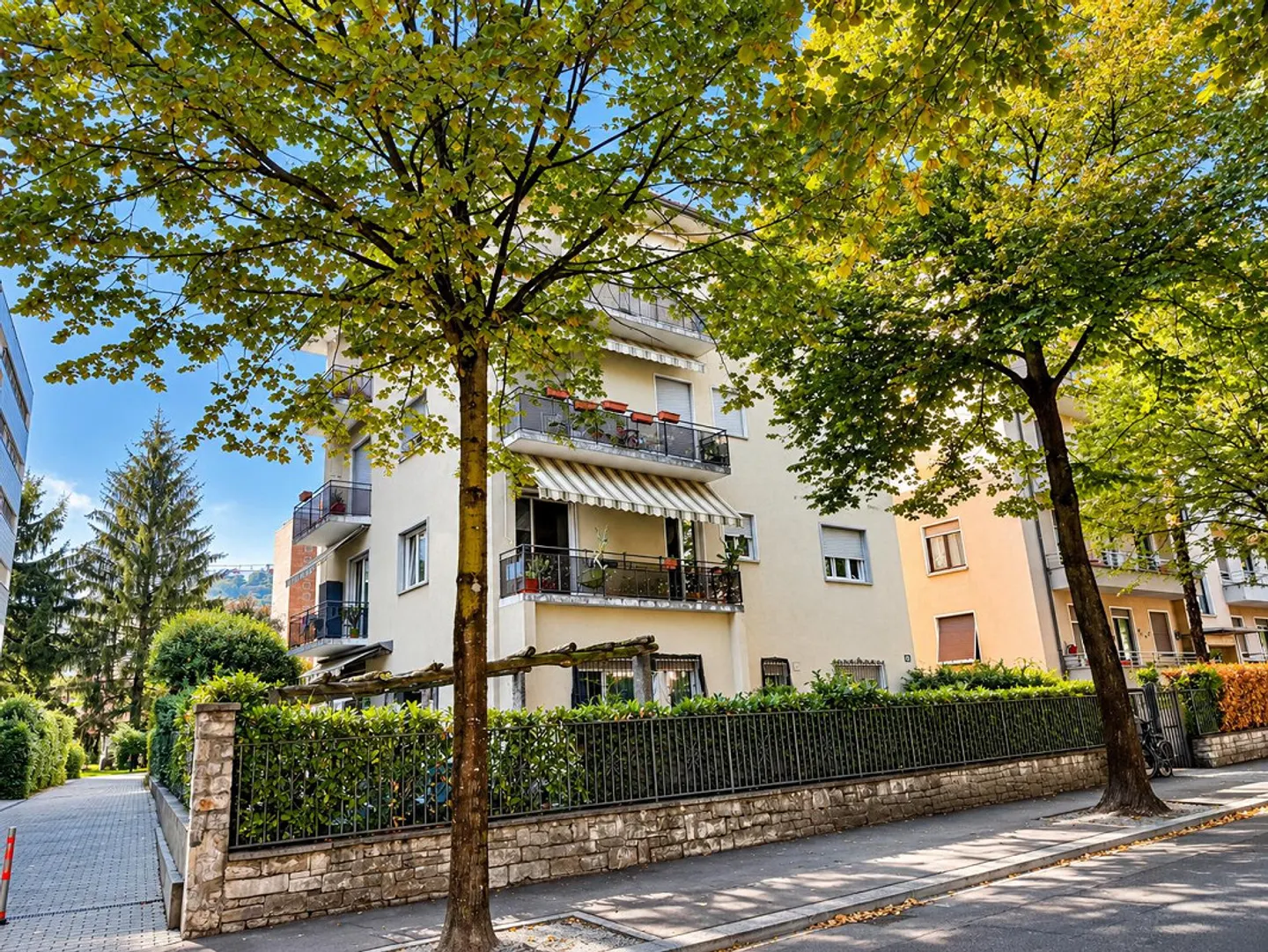 LUGANO CENTRALE | 4.5 ZIMMER + ZWEI MIETWOHNUNGEN – EINE EINZIGARTIGE IMMOBILIENMÖGLICHKEIT - Foto 1 von 28
