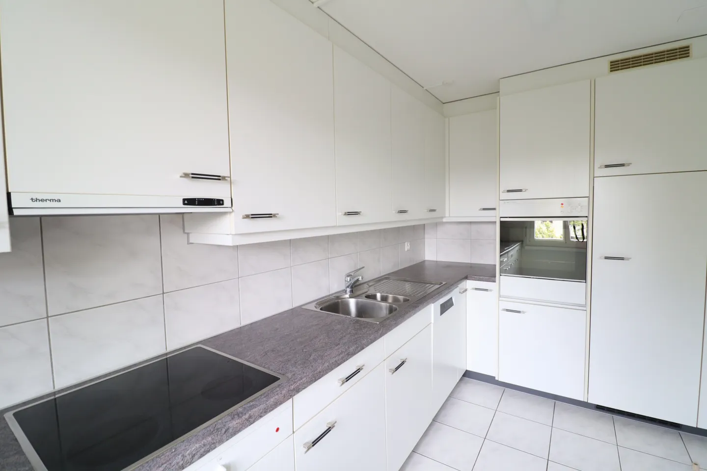 Appartement lumineux de 4,5 pièces à louer à Hochdorf - Photo 3 sur 7