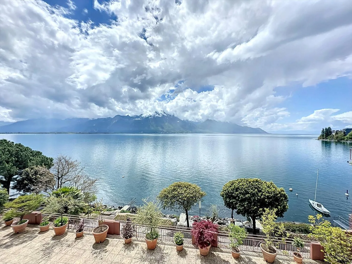 Magnifico appartamento di 5,5 stanze, direttamente sull'acqua! Residenza esclusiva! - Foto 9 di 11