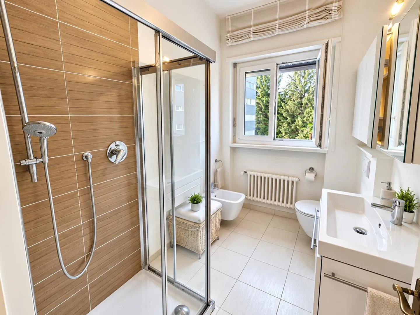LUGANO CENTRALE | 4.5 ZIMMER + ZWEI MIETWOHNUNGEN – EINE EINZIGARTIGE IMMOBILIENMÖGLICHKEIT - Foto 6 von 28