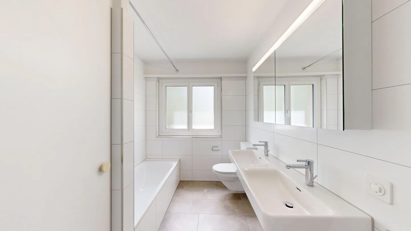 Attractive 3.5-room apartment with sunny balcony - First occupancy after loving overall renovation - Photo 8 of 13