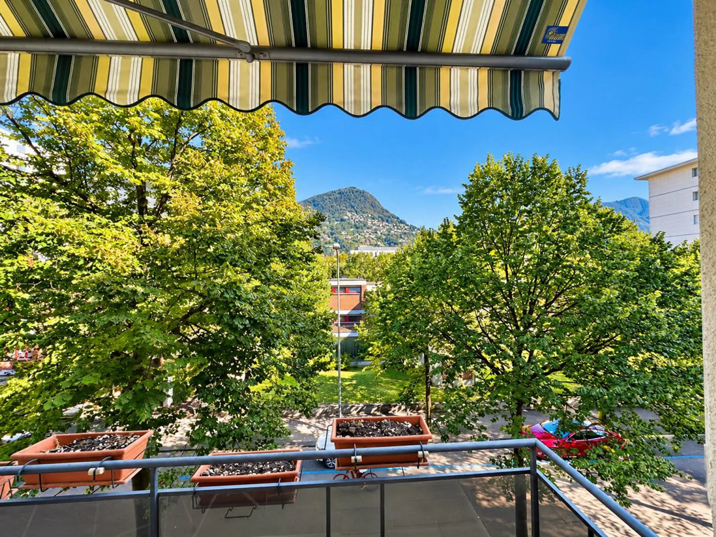 LUGANO CENTRALE | 4.5 ZIMMER + ZWEI MIETWOHNUNGEN – EINE EINZIGARTIGE IMMOBILIENMÖGLICHKEIT - Foto 7 von 28