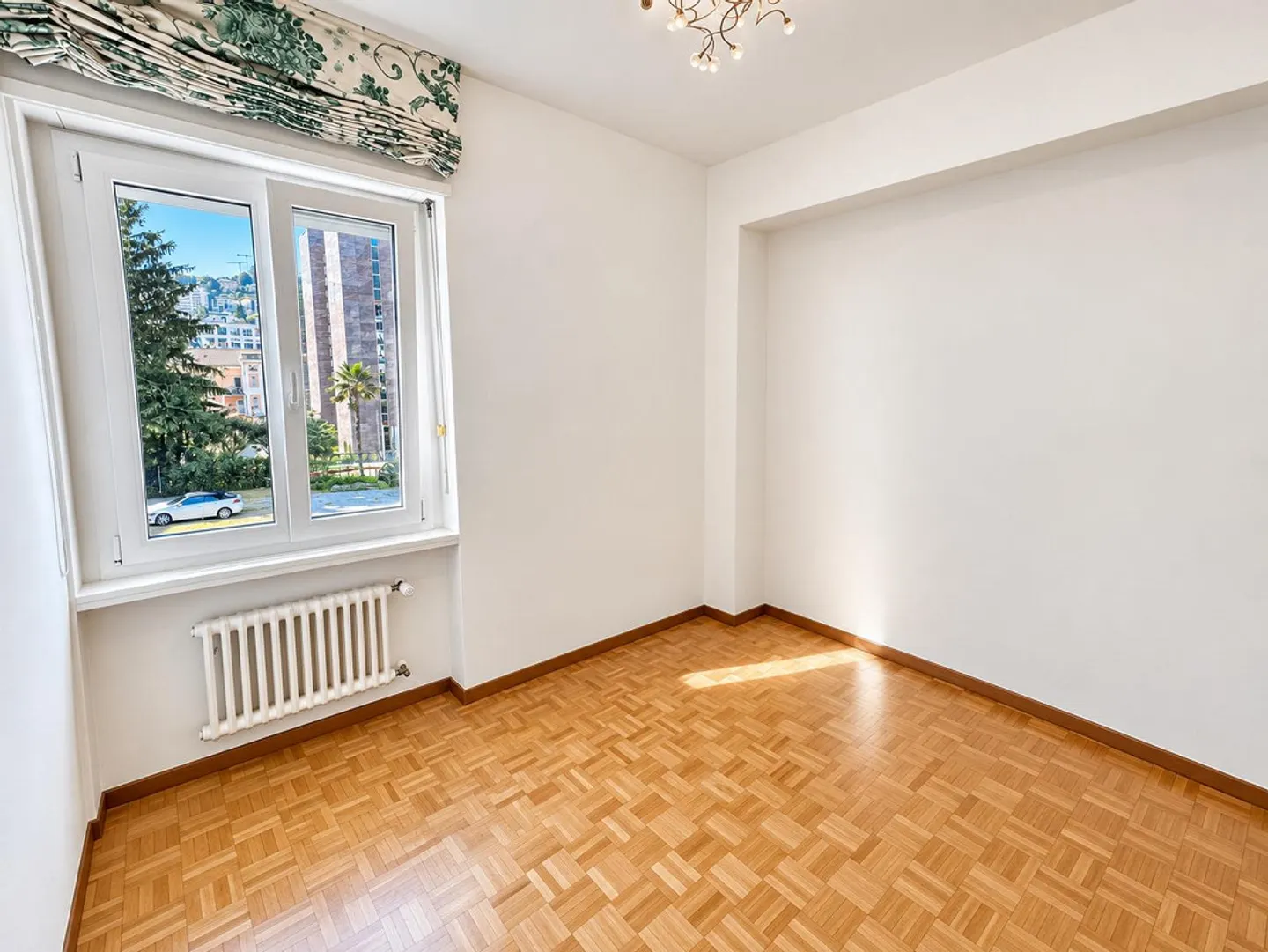LUGANO CENTRALE | 4.5 ZIMMER + ZWEI MIETWOHNUNGEN – EINE EINZIGARTIGE IMMOBILIENMÖGLICHKEIT - Foto 11 von 28
