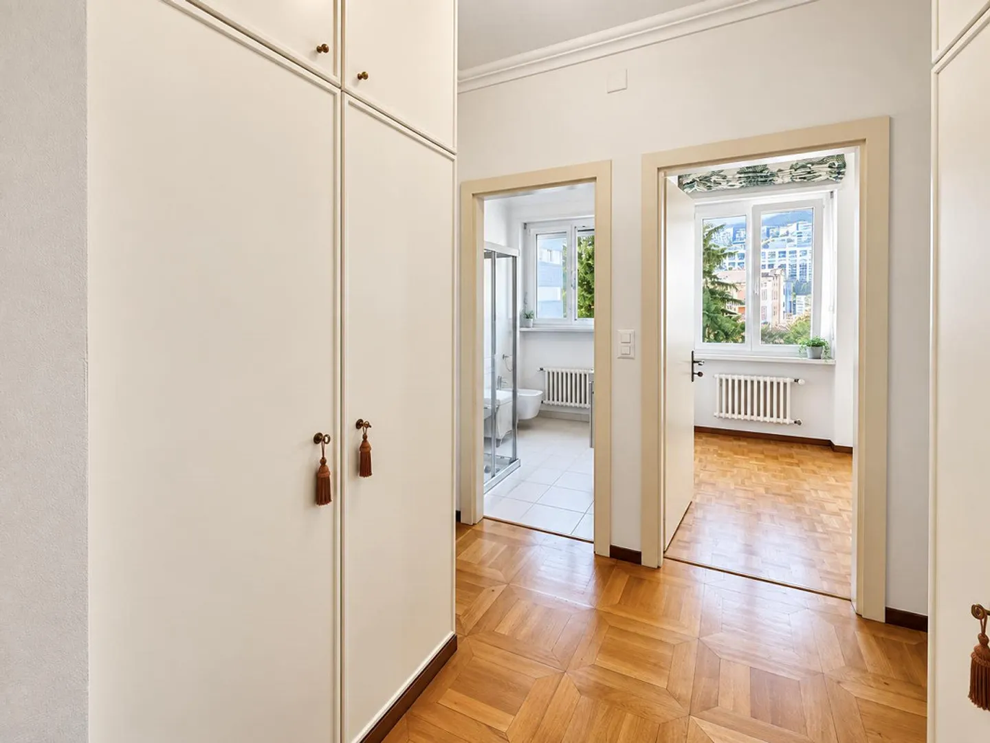 LUGANO CENTRALE | 4.5 ZIMMER + ZWEI MIETWOHNUNGEN – EINE EINZIGARTIGE IMMOBILIENMÖGLICHKEIT - Foto 16 von 28