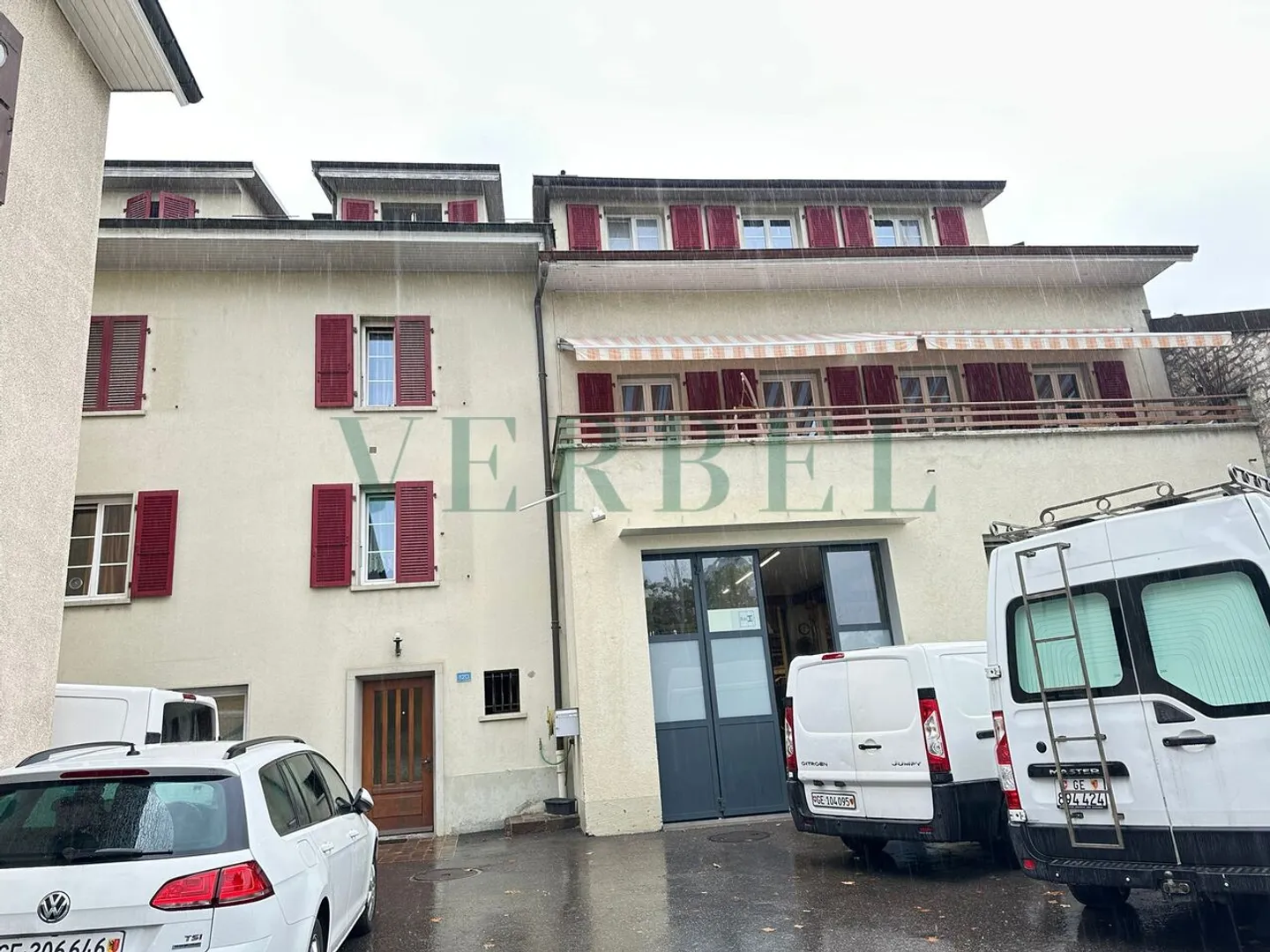 Investor Opportunity in Veyrier - Mixed-Use Building - Photo 2 of 10