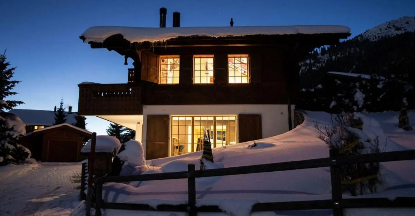 Chalet with home cinema - indoor jacuzzi - panoramic view - Photo 6 of 9