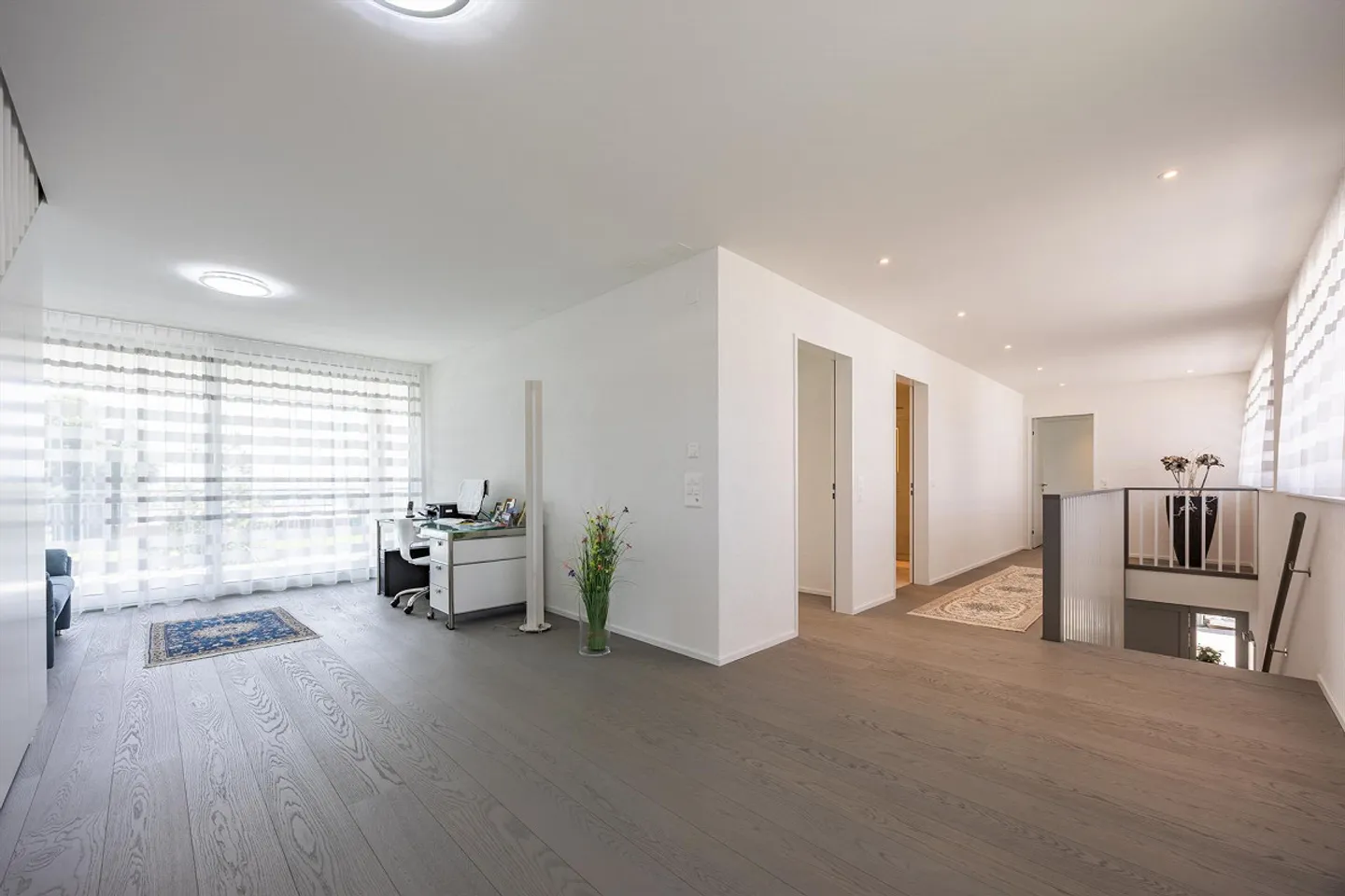 Exclusive villa with modern pool and panoramic view - Photo 11 of 13