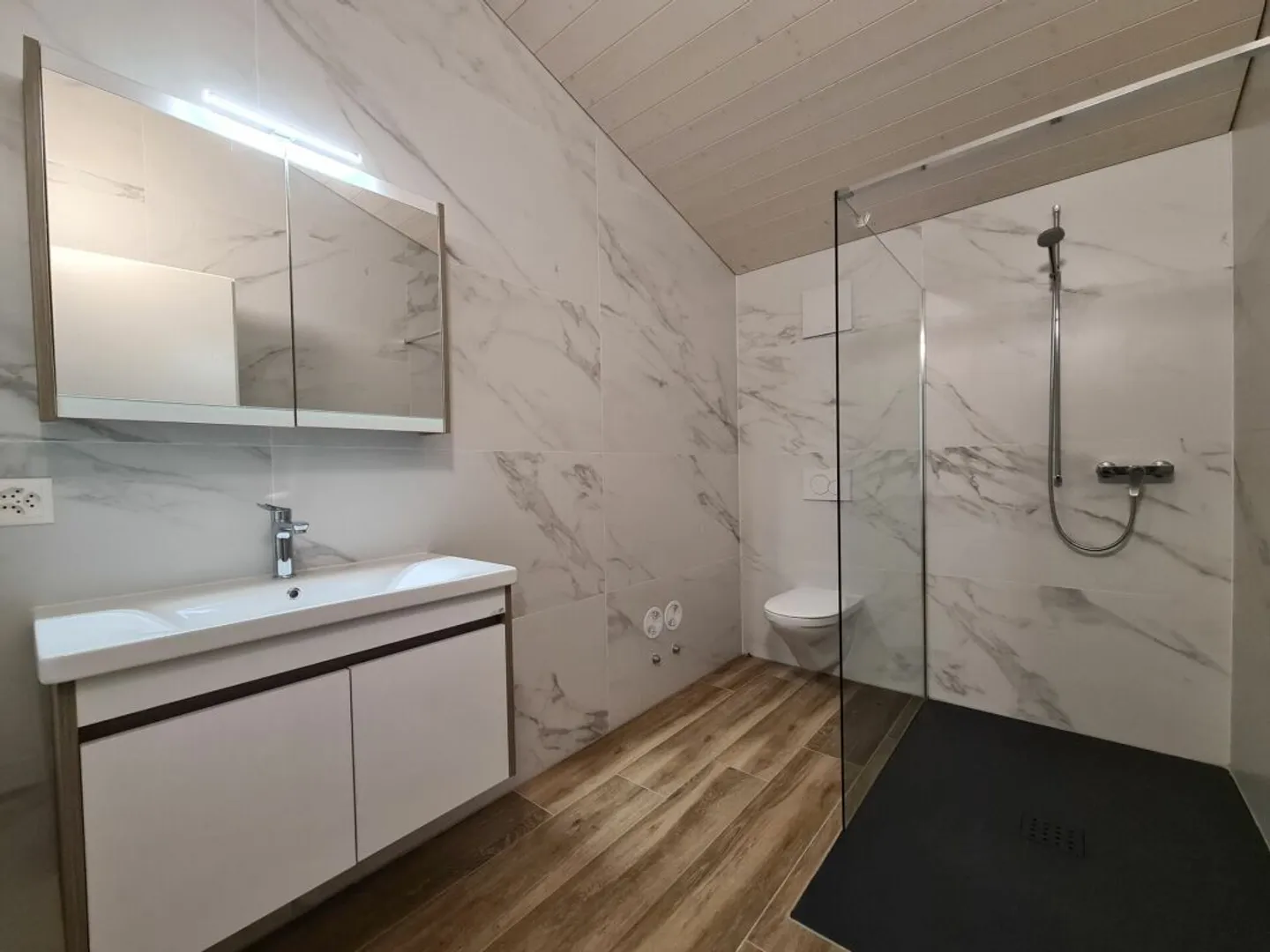 New 2-room penthouse apartment! - Photo 6 of 6