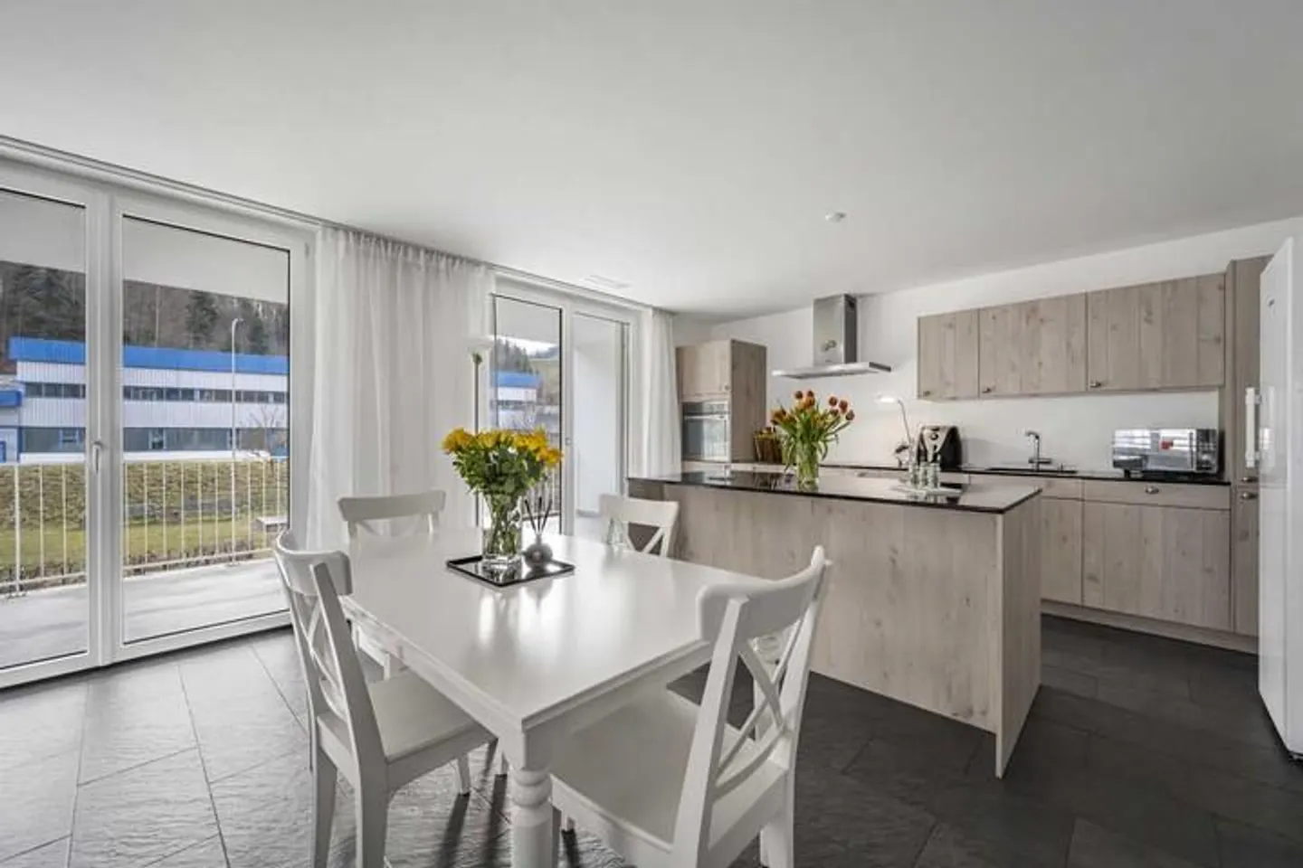 MODERN MINERGIE APARTMENT IN THE HEART OF LIFE - Photo 2 of 8