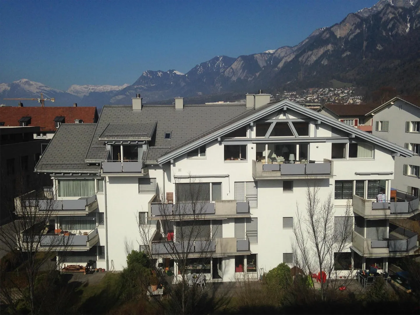 Bella appartamento di 2,5 stanze con balcone e garage nel parcheggio sotterraneo - Foto 1 di 5
