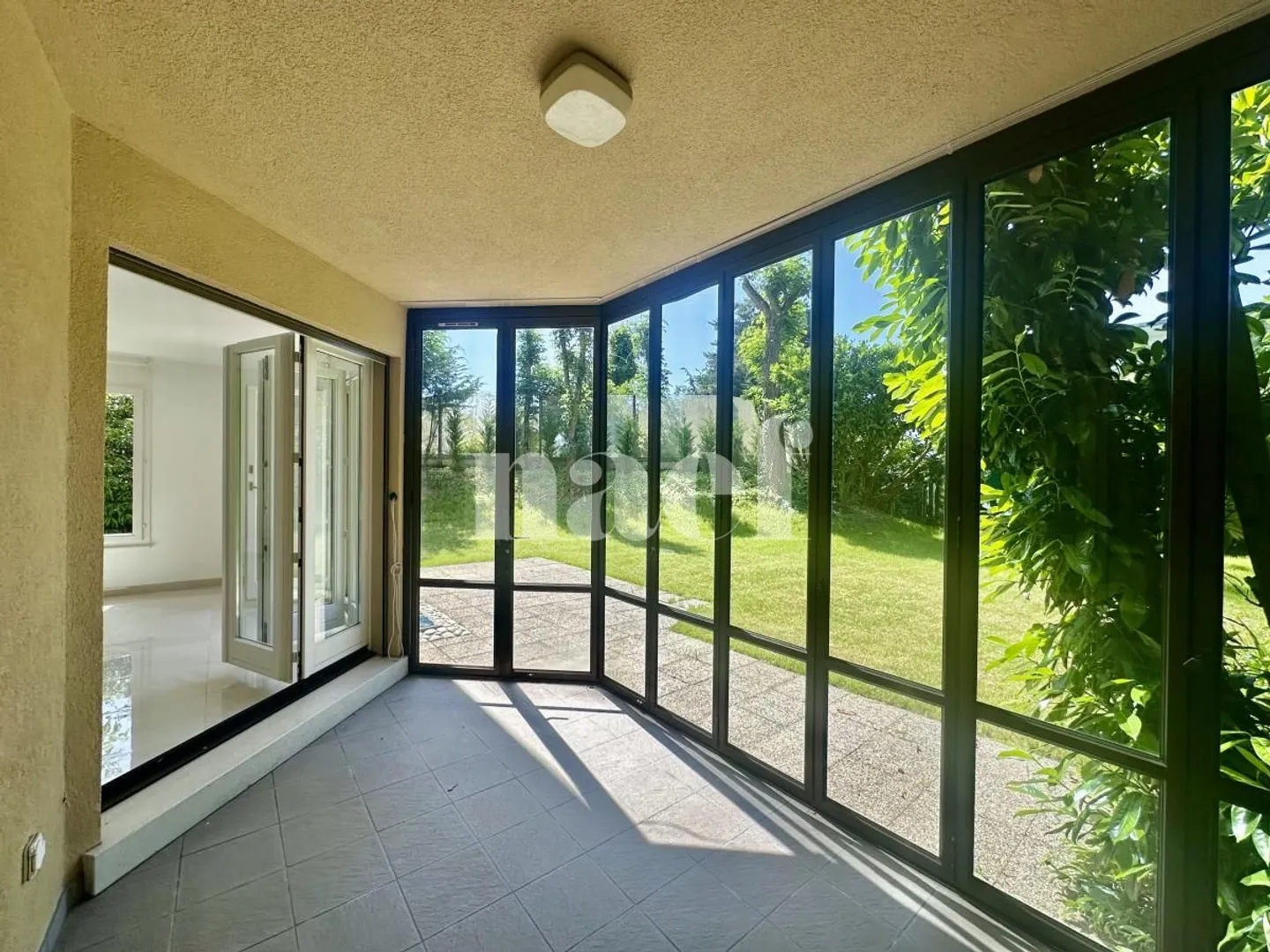 Charming semi-detached villa with veranda and garden in Genthod - Photo 5 of 13