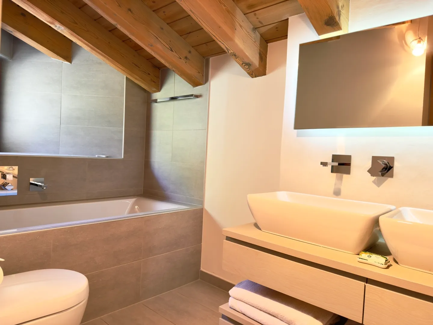 LOC 7 - CHAMP D'AROME - Photo 14 sur 16