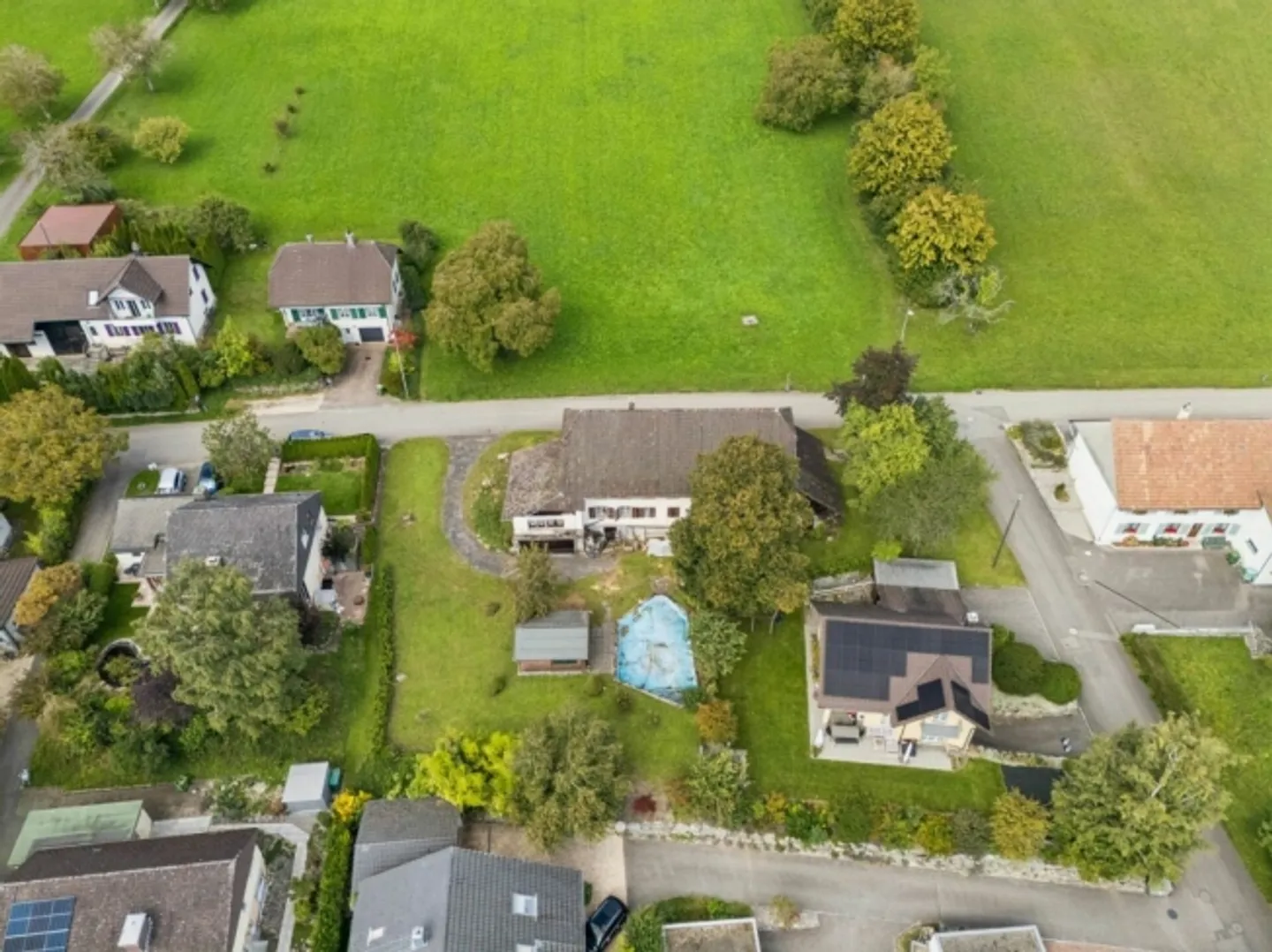 Building land with old property in Bettlach with versatile usage possibilities - Photo 5 of 12