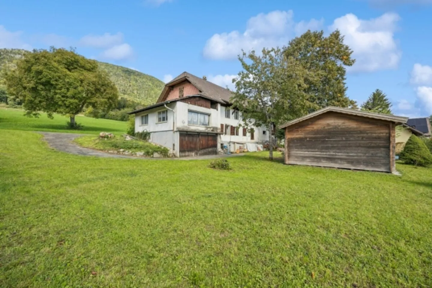 Building land with old property in Bettlach with versatile usage possibilities - Photo 6 of 12