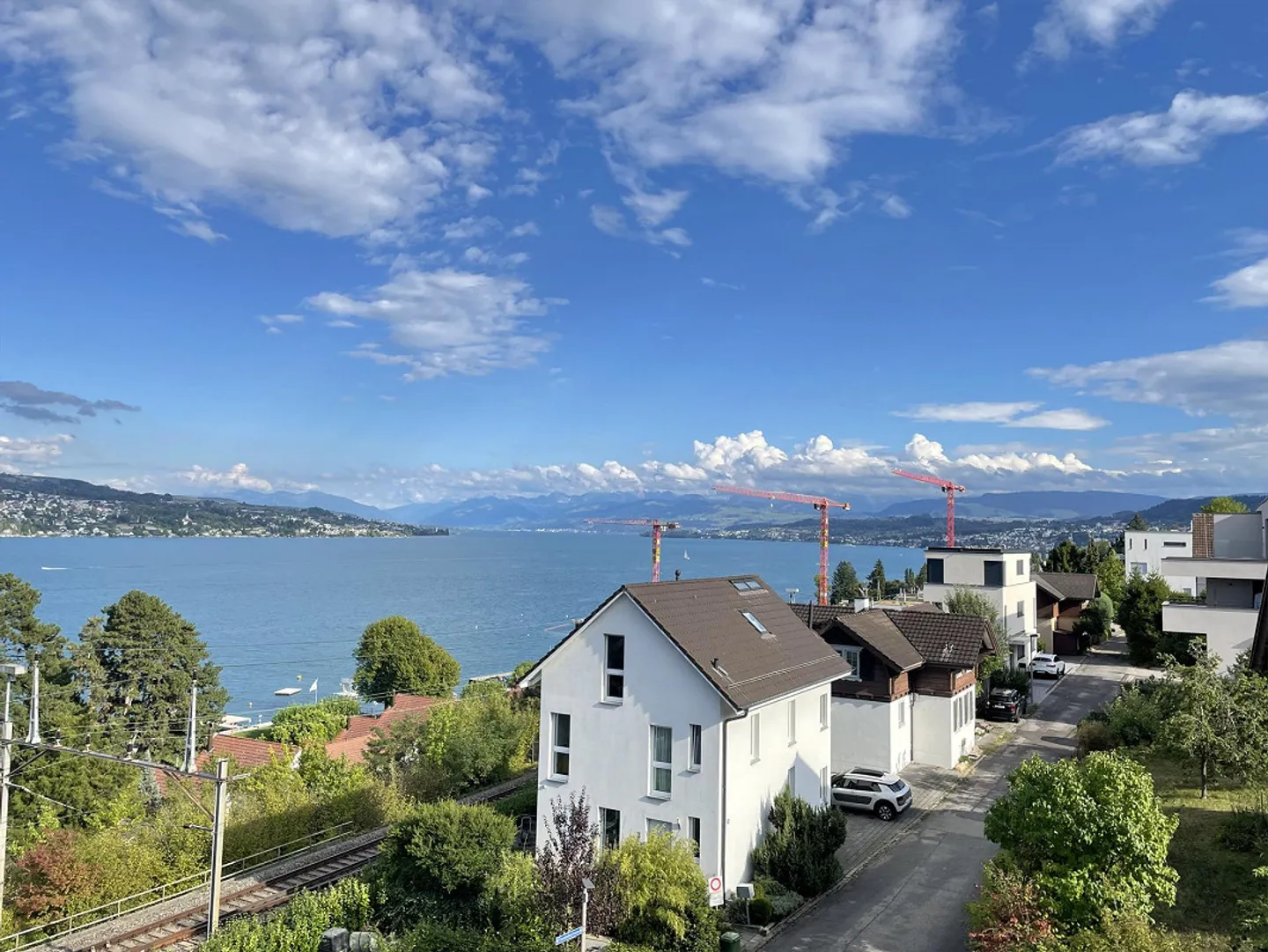 Appartement exceptionnel sous les combles à Thalwil avec vue à 180° sur le lac de Zurich - Photo 1 sur 17