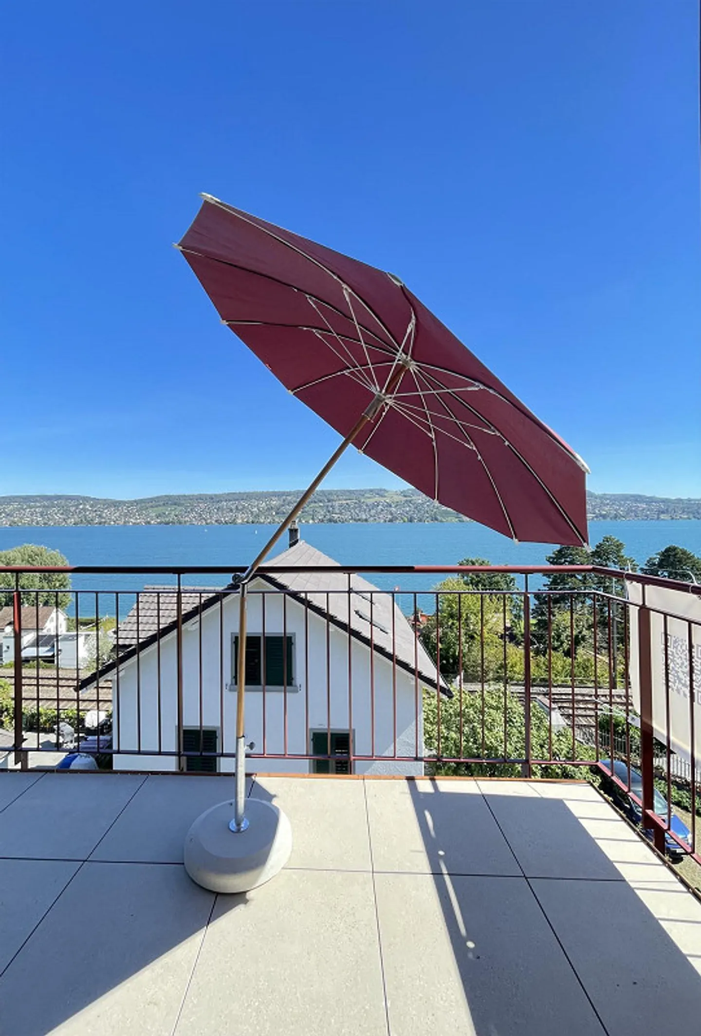 Appartement exceptionnel sous les combles à Thalwil avec vue à 180° sur le lac de Zurich - Photo 4 sur 17