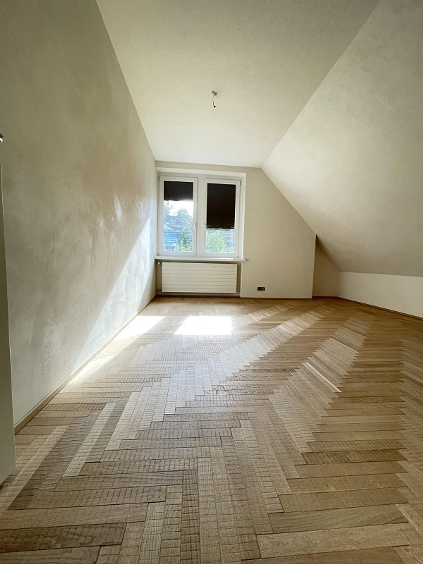 Appartement exceptionnel sous les combles à Thalwil avec vue à 180° sur le lac de Zurich - Photo 7 sur 17