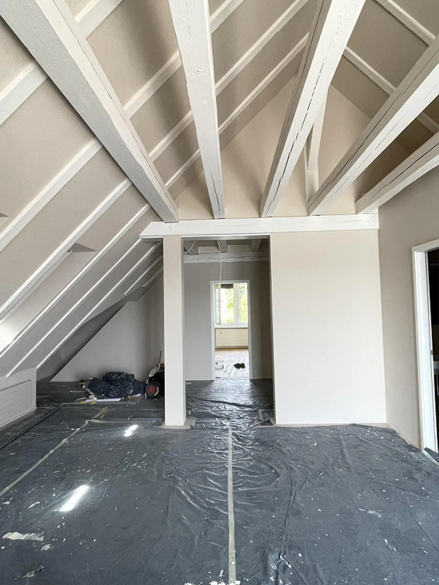 Appartement exceptionnel sous les combles à Thalwil avec vue à 180° sur le lac de Zurich - Photo 10 sur 17