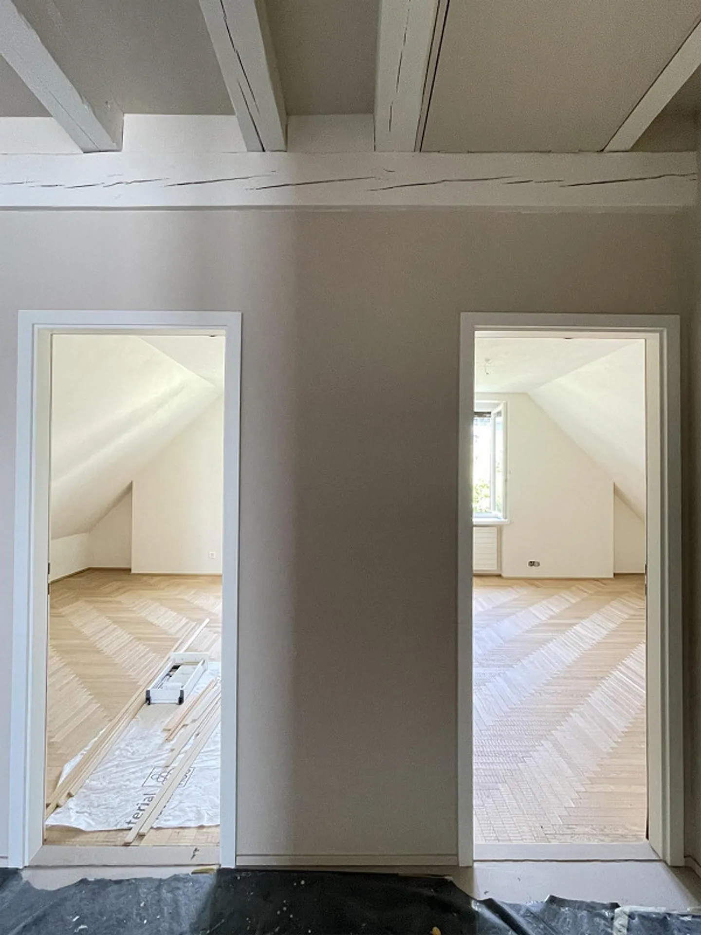 Appartement exceptionnel sous les combles à Thalwil avec vue à 180° sur le lac de Zurich - Photo 12 sur 17