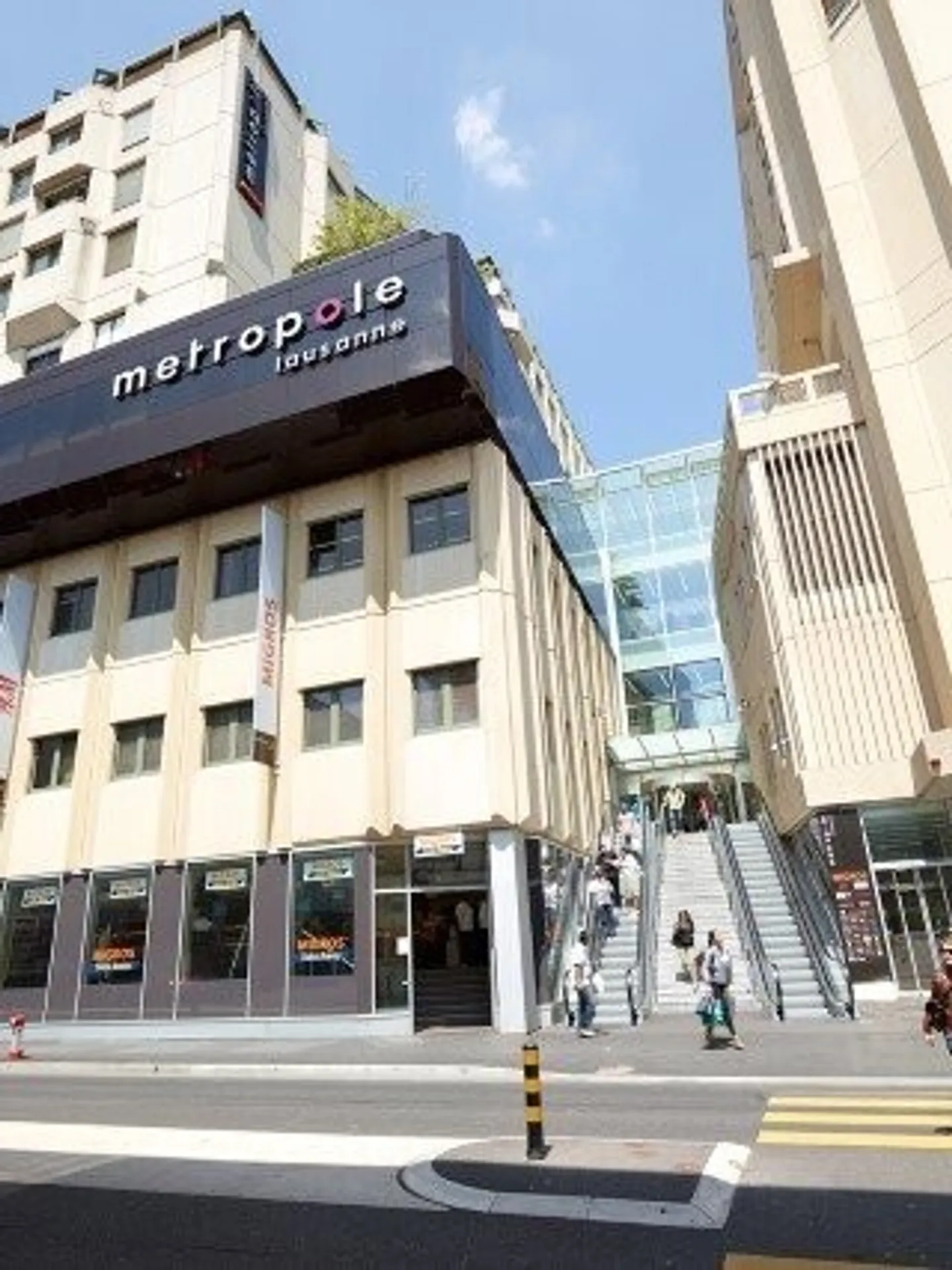 Welcome! Beautiful apartment in the heart of the city of Lausanne! - Photo 2 of 6