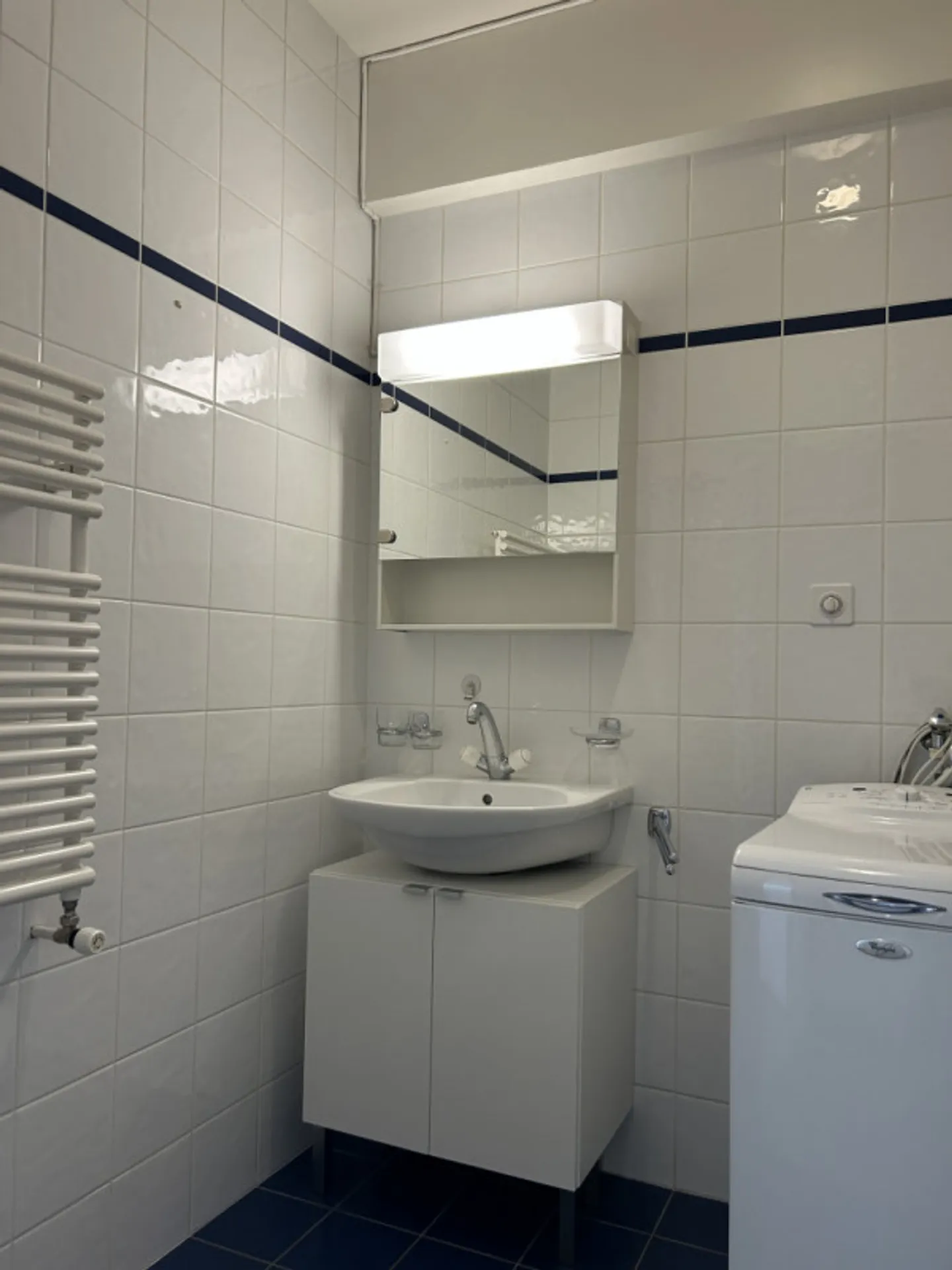 Large 3-room apartment with balcony in Eaux-Vives - Photo 11 of 12