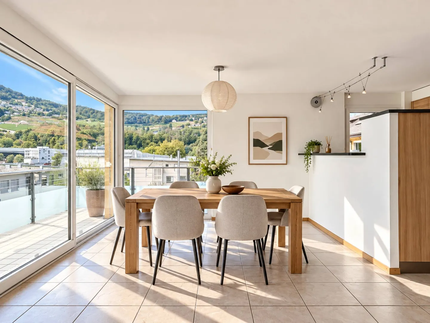 Geräumige 4,5-Zimmer-Wohnung in ruhiger und grüner Umgebung - Foto 6 von 13