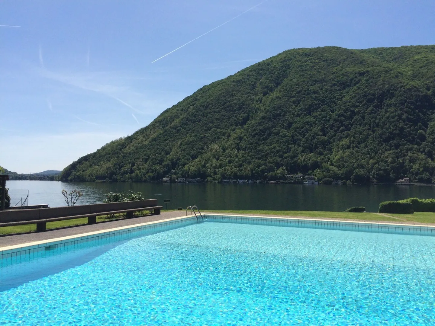 2,5 pièces avec vue sur le lac et balcon - Photo 5 sur 6