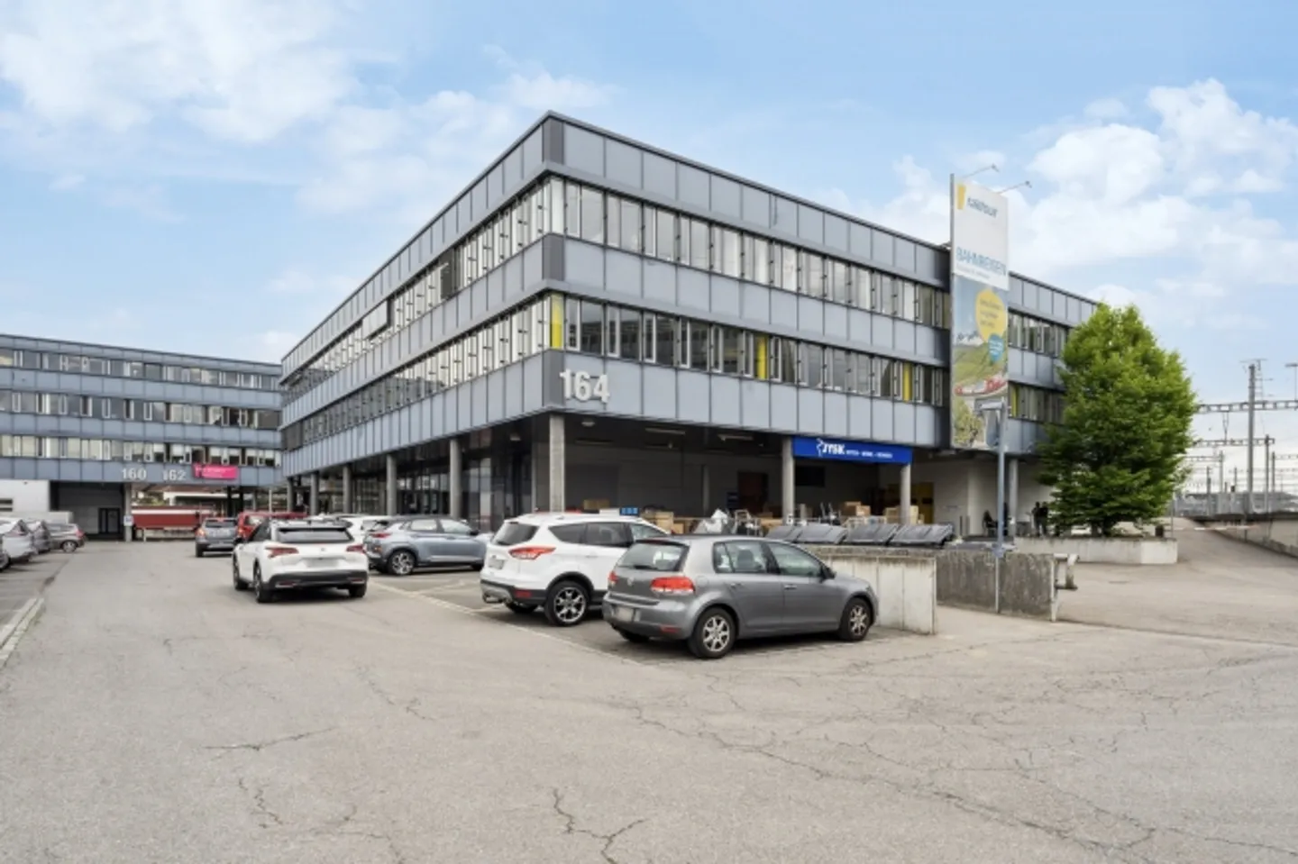 Zentrale Gewerbefläche in Zollikofen - Foto 1 von 1