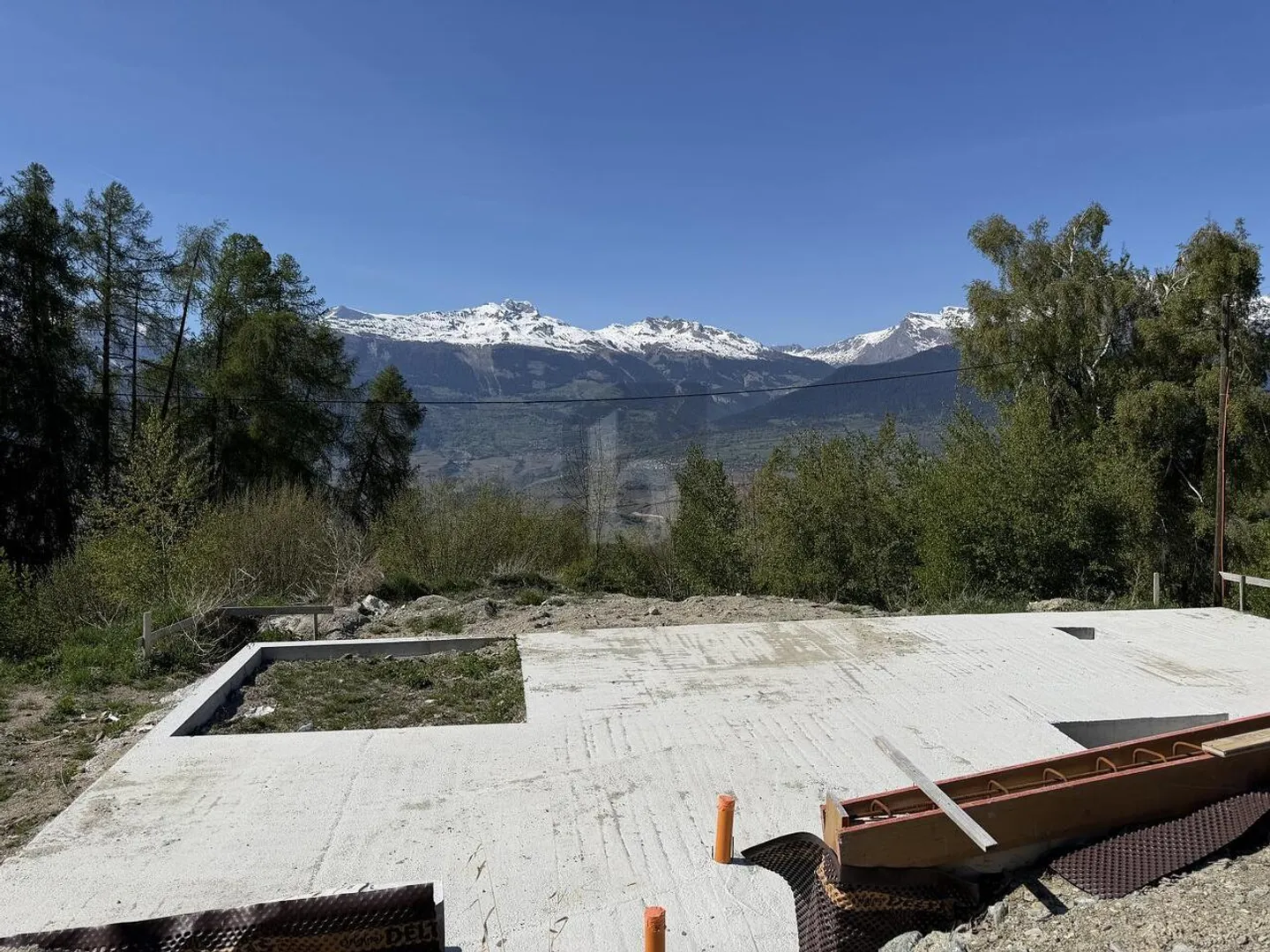 NEW ARCHITECT DESIGNED CHALET - PRIVILEGED LOCATION - Photo 5 of 6