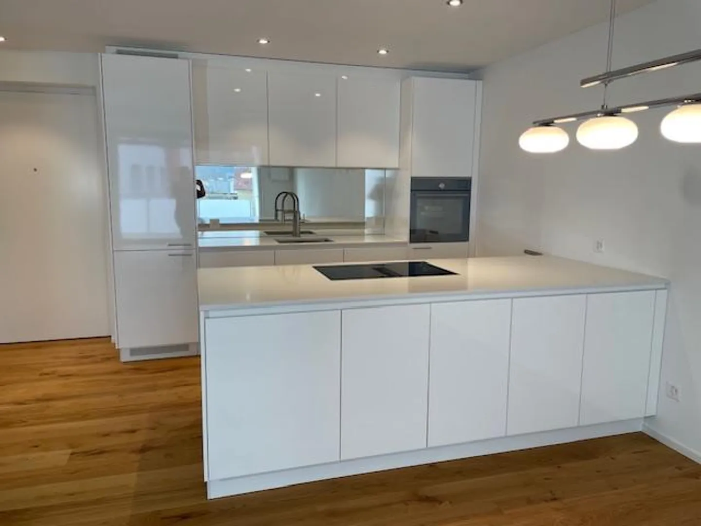 New building, 2.5 room - apartment for rent - Photo 1 of 10